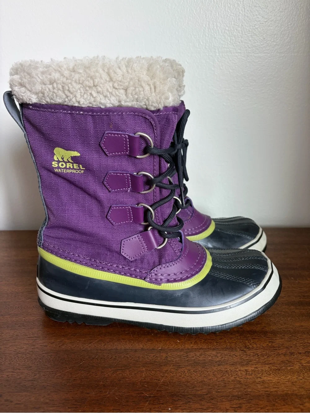 Sorel Purple and Navy Waterproof Lace-Up Boots with Cream Cuff